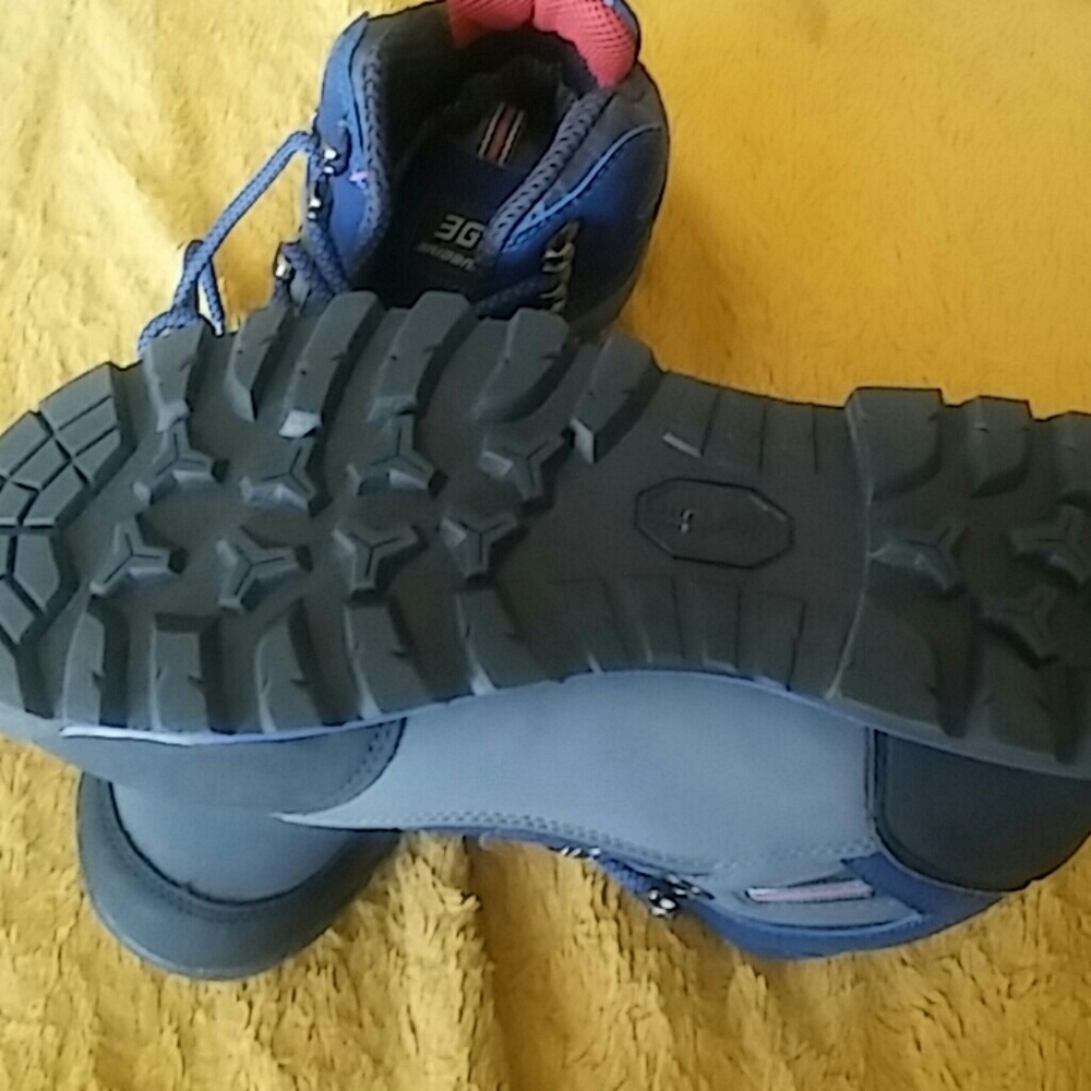 Boots - Picture 4 of 5